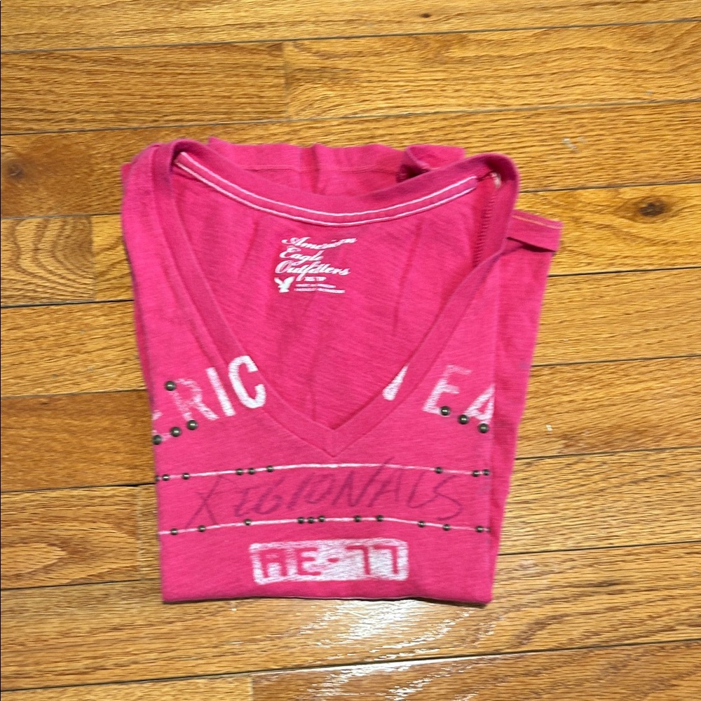 American Eagle Outfitters Red Graphic V-Neck Tee